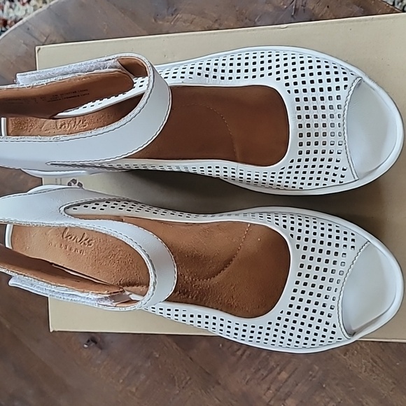 White Clarks Artisan Wedge - Picture 3 of 6
